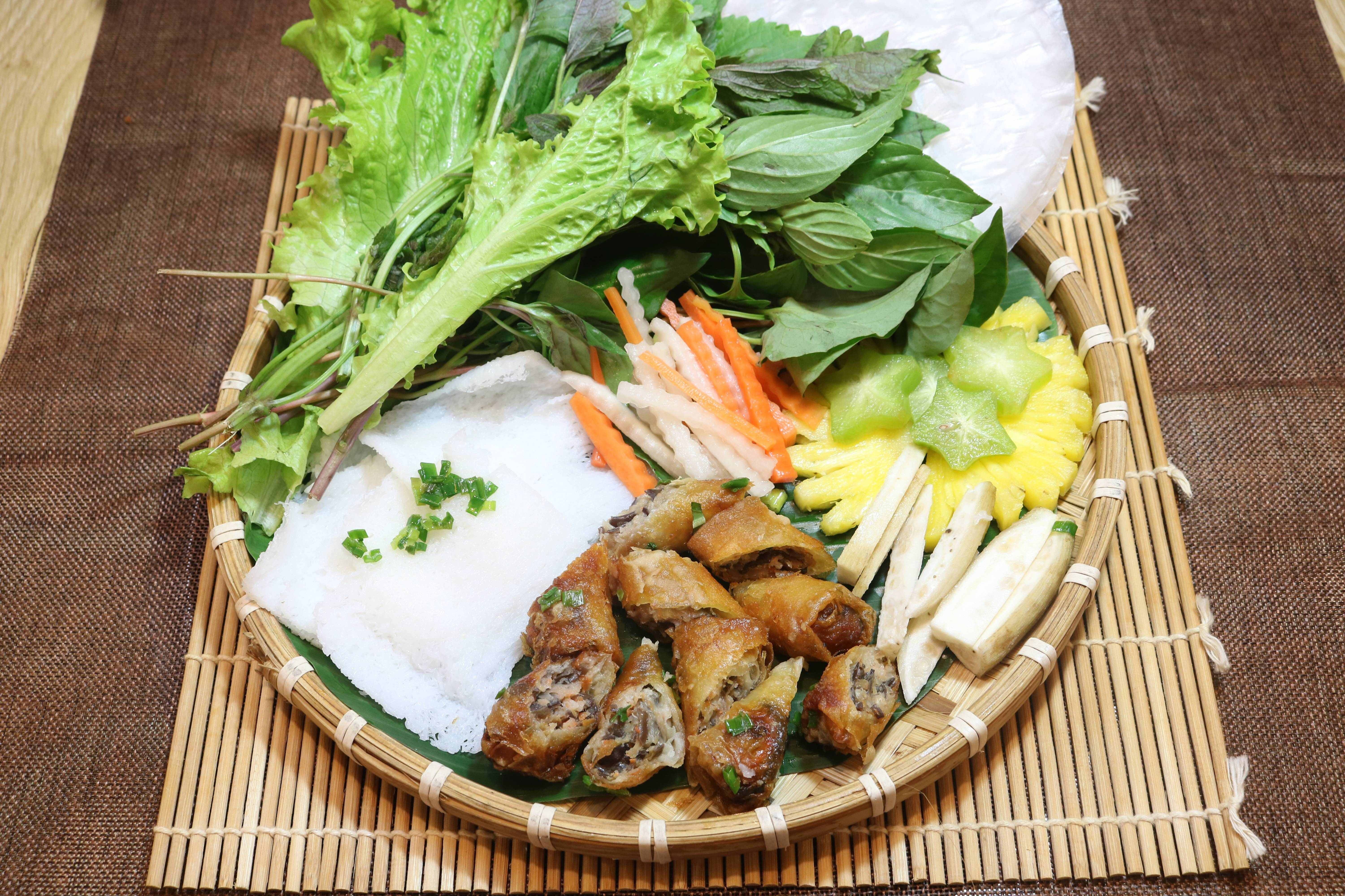41. Banh Hoi Bo Lui Cha Gio.
