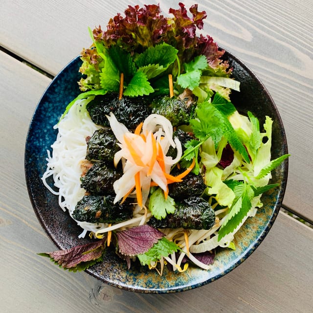 51b. Bun Bo LA Lot.