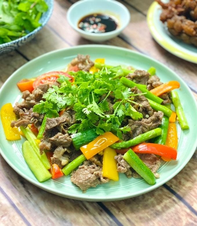 77. Bo Xao Thap Cam.