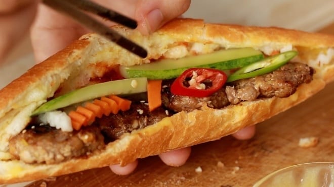S 2. Banh Mi Thit Heo Nuong.