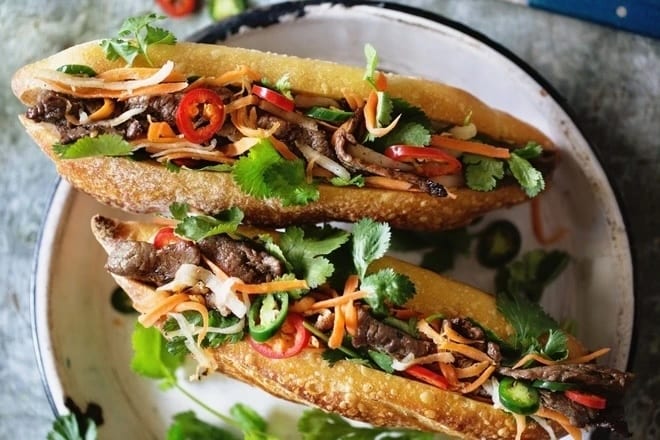 S 4. Banh Mi Bo Nuong.