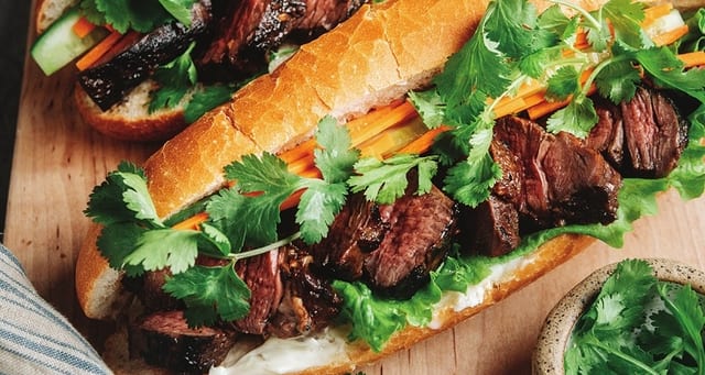 S 5. Banh Mi Bo Lu Lau.