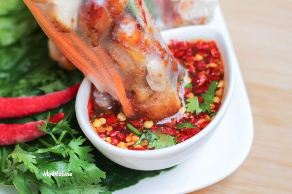 22c. Goi Cuon Thit Heo Nuong Hoac Ga Nuong Hoac Bo Nuong.