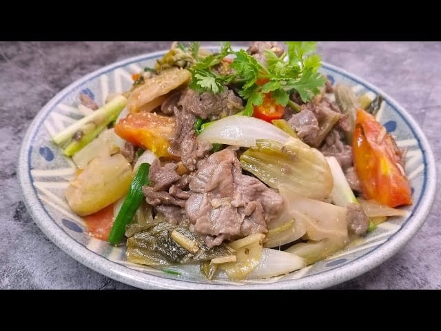 95. Com Bo Xao Cai Chua.