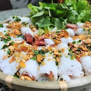 38. Banh Hoi Cha Gio Ga Nuong